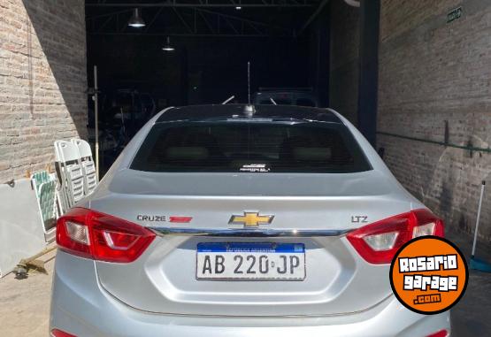 Autos - Chevrolet Cruze 4P 1.4 TURBO LTZ 2017 Nafta 124000Km - En Venta