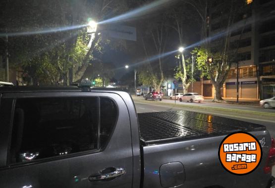 Camionetas - Toyota Hilux 2023 Diesel 49000Km - En Venta
