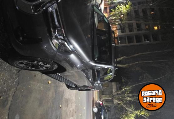 Camionetas - Toyota Hilux 2023 Diesel 49000Km - En Venta