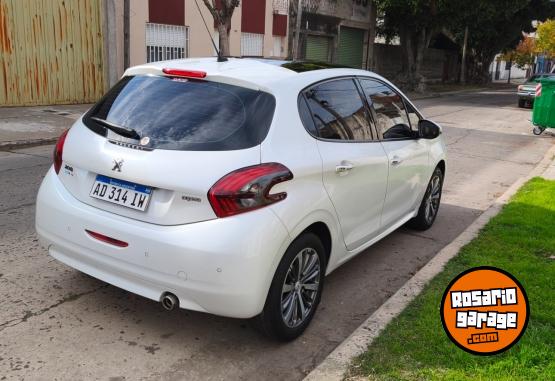 Autos - Peugeot 208 Feline 2018 Nafta 60000Km - En Venta