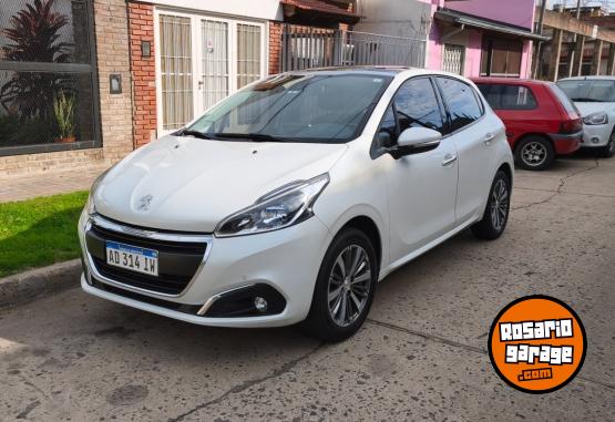 Autos - Peugeot 208 Feline 2018 Nafta 60000Km - En Venta