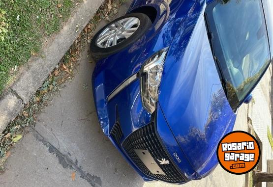 Autos - Peugeot Peugeot 208 2023 Nafta 30000Km - En Venta