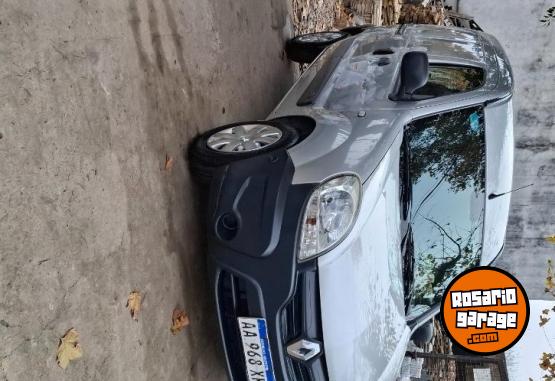 Utilitarios - Renault Kangoo 2017 GNC 103500Km - En Venta
