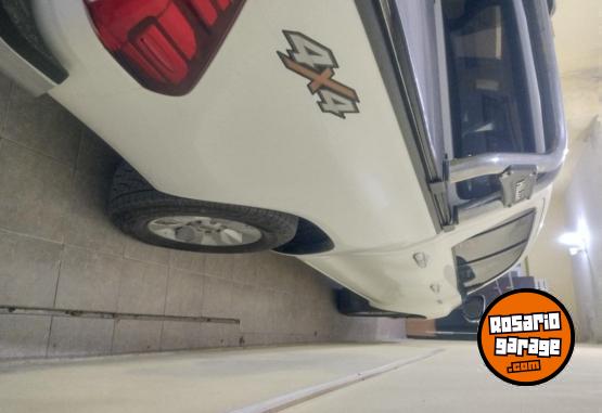 Camionetas - Toyota Hilux 2019 Diesel 130000Km - En Venta