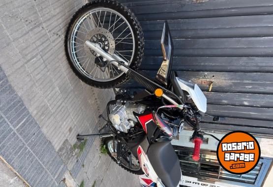 Motos - Motomel Skua 2023 Nafta 7000Km - En Venta