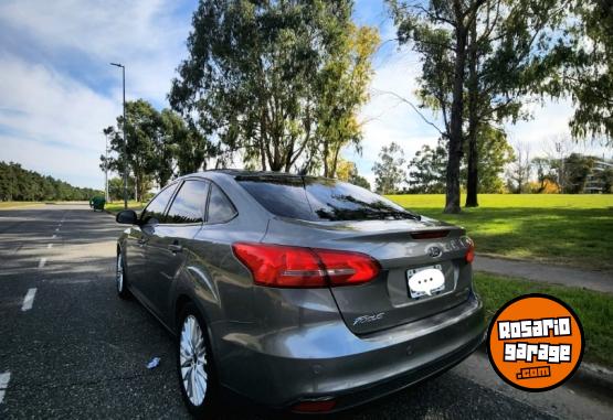 Autos - Ford Focus 2015 Nafta 113000Km - En Venta