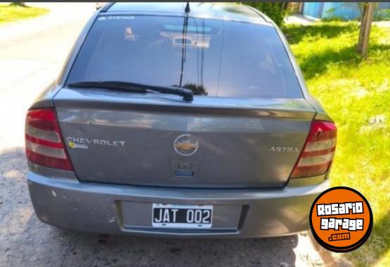 Autos - Chevrolet Astra 2010 GNC 240000Km - En Venta