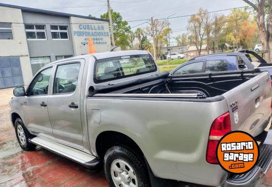 Camionetas - Toyota Hilux DX 2015 2015 Diesel 260000Km - En Venta