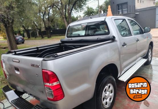 Camionetas - Toyota Hilux DX 2015 2015 Diesel 260000Km - En Venta