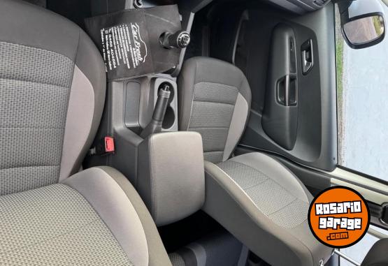 Camionetas - Volkswagen Amarok Confortline 4x4 2022 Diesel 173000Km - En Venta