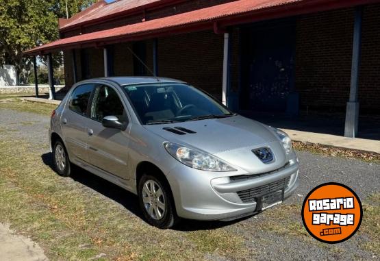 Autos - Peugeot 207 2014 Nafta 119000Km - En Venta