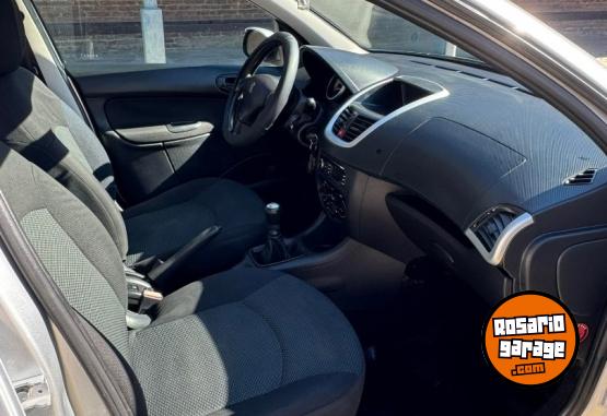 Autos - Peugeot 207 2014 Nafta 119000Km - En Venta
