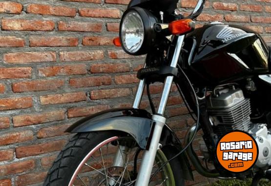 Motos - Honda TITAN CG 2012 Nafta 21000Km - En Venta