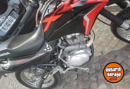 Motos - Honda Xr150L 2022 Nafta 12000Km - En Venta