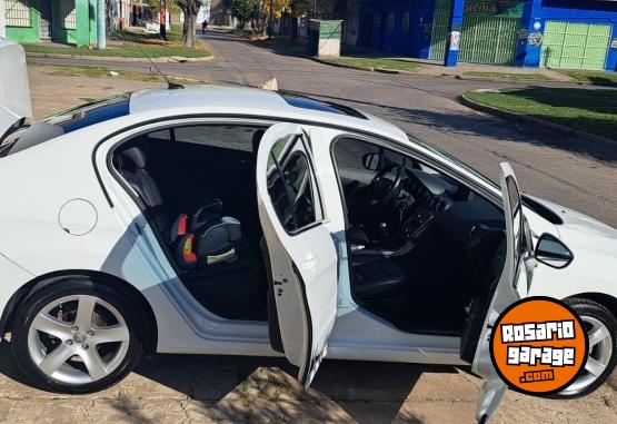 Autos - Peugeot 408 2012 Nafta 174000Km - En Venta