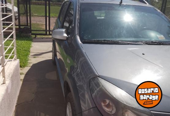 Autos - Renault Sandero stepway 2011 Nafta 175000Km - En Venta