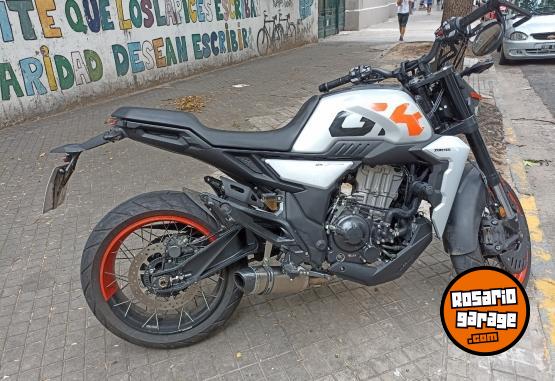 Motos - Zontes Gk 350 2024 Nafta 7000Km - En Venta