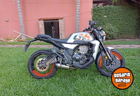 Motos - Zontes Gk 350 2024 Nafta 7000Km - En Venta