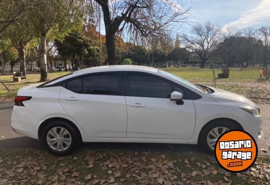 Autos - Nissan Sense 2020 Nafta 70000Km - En Venta