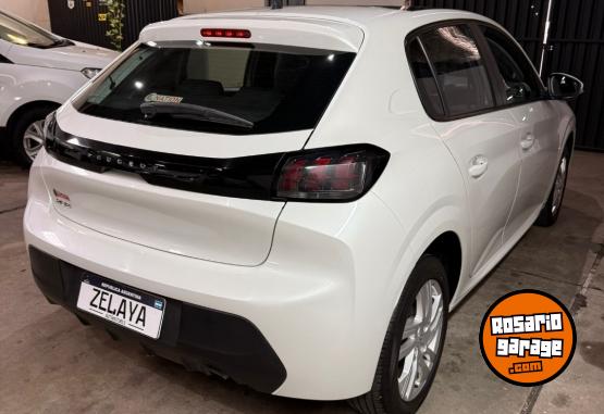Autos - Peugeot 208 2023 Nafta 41132Km - En Venta