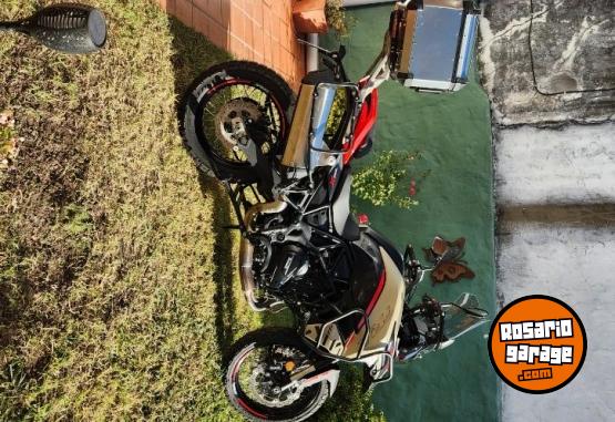 Motos - Benelli Trk 702x 2024 Nafta 7400Km - En Venta