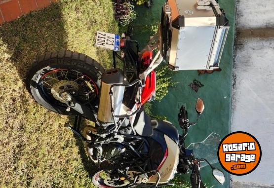 Motos - Benelli Trk 702x 2024 Nafta 7400Km - En Venta
