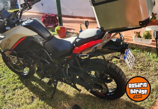Motos - Benelli Trk 702x 2024 Nafta 7400Km - En Venta
