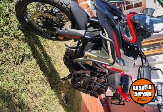 Motos - Benelli Trk 702x 2024 Nafta 7400Km - En Venta