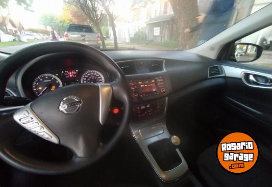 Autos - Nissan Sentra advance pure drive 2015 Nafta 118000Km - En Venta