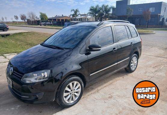 Autos - Volkswagen Suran Highline 2011 Nafta 180000Km - En Venta