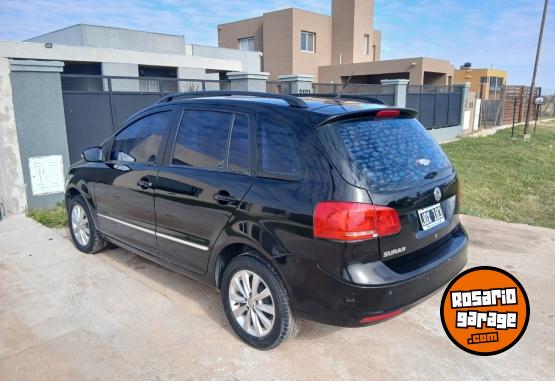 Autos - Volkswagen Suran Highline 2011 Nafta 180000Km - En Venta