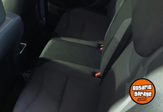 Autos - Peugeot 308 2014 Nafta 121000Km - En Venta