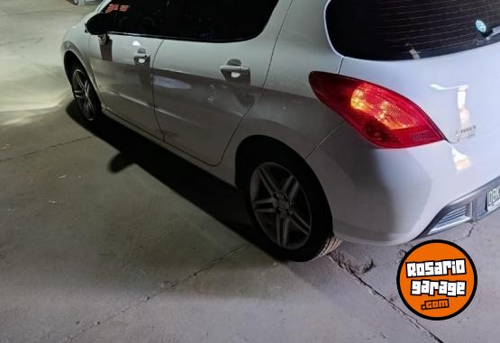 Autos - Peugeot 308 2014 Nafta 121000Km - En Venta