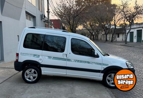 Utilitarios - Peugeot PARTNER PATAGONICA 1.6HDI 2017 Diesel 149000Km - En Venta