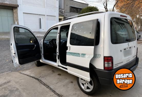 Utilitarios - Peugeot PARTNER PATAGONICA 1.6HDI 2017 Diesel 149000Km - En Venta