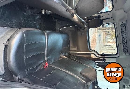 Utilitarios - Peugeot PARTNER PATAGONICA 1.6HDI 2017 Diesel 149000Km - En Venta