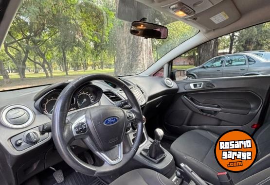 Autos - Ford Fiesta 2015 Nafta 135000Km - En Venta
