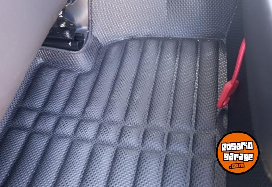 Camionetas - Volkswagen AMAROK TRENDLINE 2025 Diesel 2400Km - En Venta