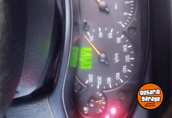 Autos - Ford Focus 2005 Nafta 200000Km - En Venta