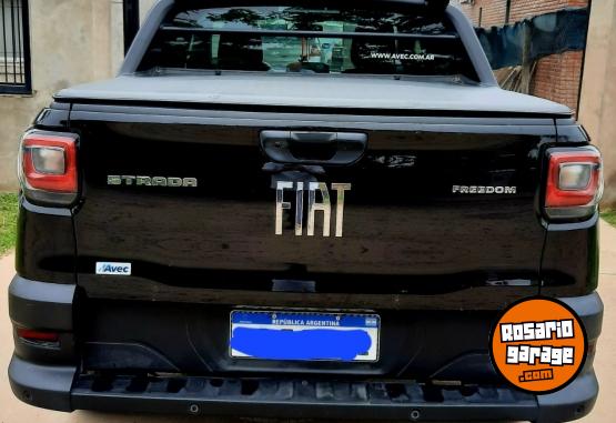 Camionetas - Fiat strada/freedom 2024 Nafta 41000Km - En Venta