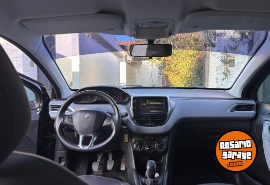 Autos - Peugeot 208 Allure Touchscreen 2014 Nafta 142000Km - En Venta