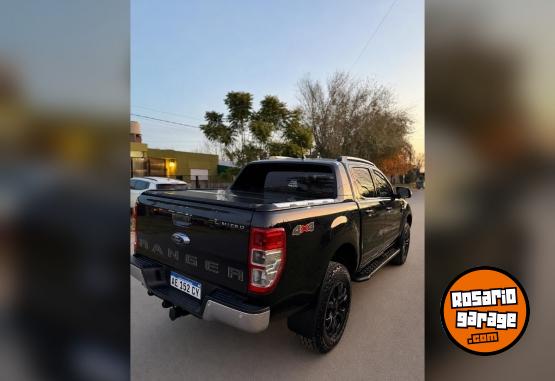 Camionetas - Ford Ford Ranger Limited 4x4 2020 Diesel 64000Km - En Venta