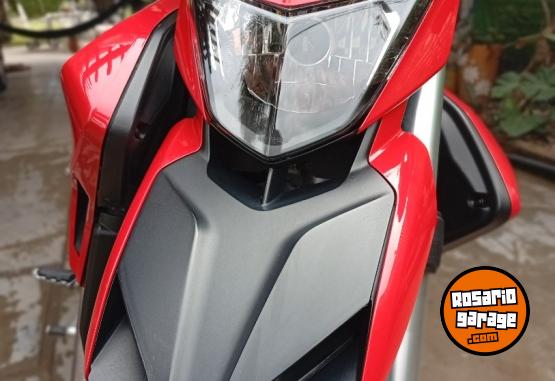 Motos - Ducati Hyperstrada 821 2015 Nafta 24000Km - En Venta