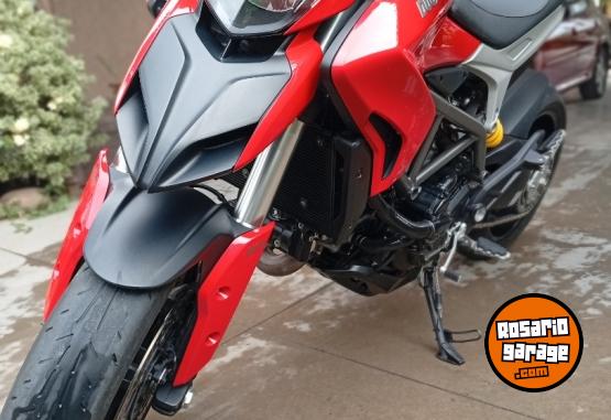 Motos - Ducati Hyperstrada 821 2015 Nafta 24000Km - En Venta