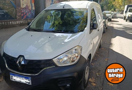 Utilitarios - Renault Kangoo furgón 2020 Nafta 85000Km - En Venta