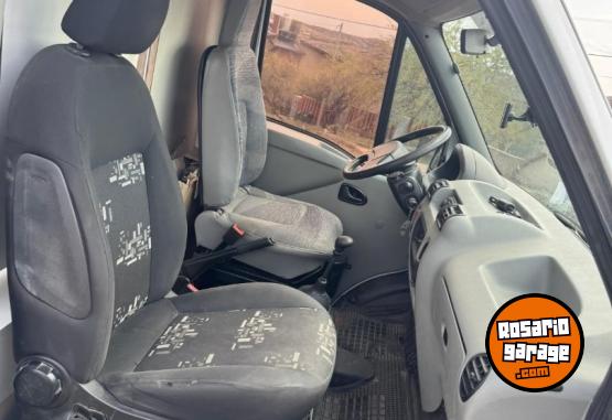 Utilitarios - Renault Master 2009 Diesel 87000Km - En Venta