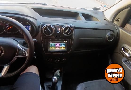 Utilitarios - Renault Kangoo 2019 GNC 150000Km - En Venta