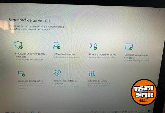 Informática - Liquido ya computadora Lenovo G40-80 - En Venta