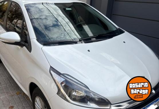 Autos - Peugeot 208 2019 Nafta 77000Km - En Venta