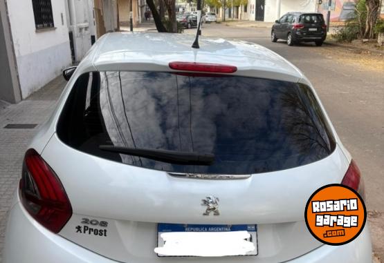 Autos - Peugeot 208 2019 Nafta 77000Km - En Venta